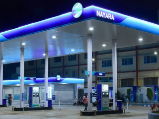 Petrol-Diesel Price Hike : पेट्रोल प्रतीलिटर ५ रुपये ३० पैशांनी, तर डिझेल ३ रुपयांनी महागले