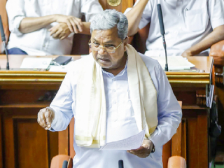 उगादी (हिंदूंचे नववर्ष) आणि शिवरात्री या वेळीही मांसाहार करतो ! – Siddaramaiah
