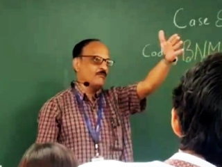 आदिवासी विद्यार्थ्यांना इंग्रजी शिकवण्यासाठी कोट्यवधी रुपयांचा खर्च ; मात्र विद्यार्थी मूलभूत सुविधांपासून वंचित !