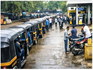 छत्रपती संभाजीनगरमध्ये गॅसअभावी रिक्शाचालक हवालदिल !