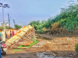 पंढरपूर येथील विठ्ठल-रुक्मिणी मंदिर परिसरात निकृष्ट दर्जाचे छत कोसळले