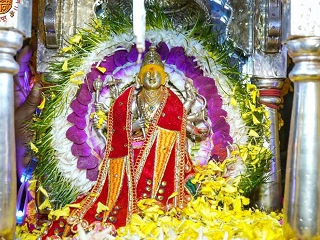 श्री तुळजाभवानीदेवीचा पारंपरिक छबिना उत्साहात साजरा