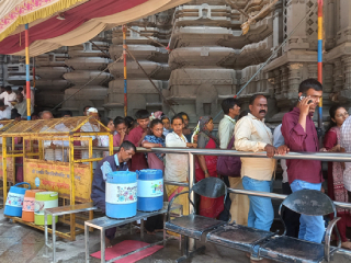 श्री महालक्ष्मीदेवी मंदिरात भाविकांसाठी पिण्याच्या पाण्याची विशेष सोय आणि ‘कूलर’ची व्यवस्था !
