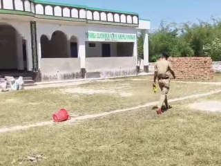 Motihari Madrasa Sealed : मोतिहारी (बिहार) – मदरशात पिस्तूल सापडल्यानंतर मदरशाला टाळे ठोकले