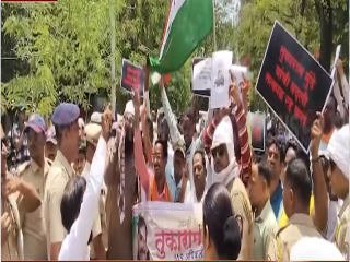 सनदी अधिकारी तुकाराम मुंढे यांचे स्थानांतर रहित करण्यासाठी नांदेड येथे दिव्यांगांचा मोर्चा !