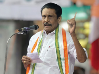 Keralam Congress Shameful Appeal : स्वतःचा ब्लाऊज फाडून विरोधकांना छेडछाडीत अडकवा !