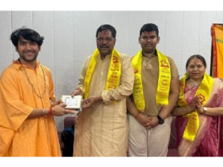 माजी सरन्यायाधीश भूषण गवई यांनी घेतले बागेश्वर धामचे दर्शन !