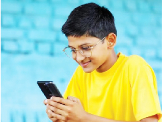 विद्यार्थ्यांच्या ‘डिजिटल’ व्यसनावर नियंत्रण आणा !