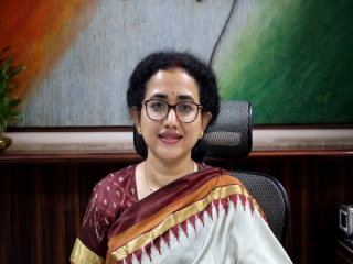 मुलींचे रक्षण आणि संवर्धन यांसाठी झटणार्‍या धुळे जिल्ह्याच्या जिल्हाधिकारी भाग्यश्री विसपुते !