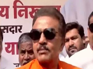 मराठी अनिवार्य करण्यावरून मुंबईत अमराठी आणि मनसैनिक यांच्यात वाद !