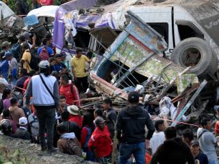 Colombia Bus Blast : कोलंबियात बसमध्ये झालेल्या बाँबस्फोटात १३ प्रवासी ठार, ३८ जण घायाळ !