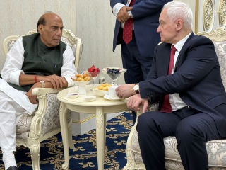 संरक्षणमंत्री राजनाथ सिंह ‘एस्.सी.ओ.’च्या बैठकीसाठी किर्गिस्तानमध्ये !