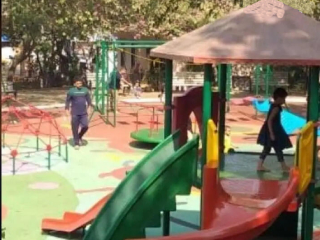 उद्यानात अल्पवयीन मुलीशी अश्लील चाळे करणार्‍या उपाधीक्षकाला अटक !