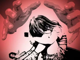 भोसरी (पुणे) येथे ४ अल्पवयीन मुलींचा विनयभंग करणार्‍या सुरक्षारक्षकाला अटक