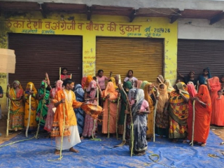 Farrukhabad Liquor : फरुखाबाद (उत्तरप्रदेश) येथे दारूच्या दुकानाच्या विरोधात ग्रामस्थांचे हिंसक आंदोलन