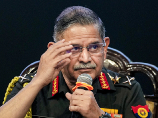 आतंकवाद्यांना आश्रय देणे बंद केले नाही, तर पाकने ठरवावे की, त्याला भूभागाचा भाग बनायचे आहे कि इतिहासाचा ? – General Upendra Dwivedi
