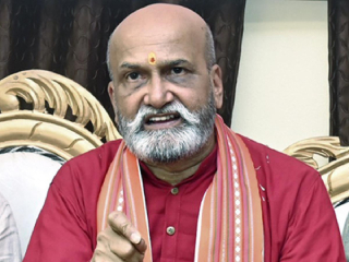 राज्यातील सर्व शाळा आणि महाविद्यालय येथे विद्यार्थ्यांना भगव्या उपरणांचे वाटप करणार ! – प्रमोद मुतालिक यांची घोषणा