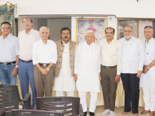 पुणे येथे ‘सुखी जीवन जिनेकी कला’ या विषयावर चर्चासत्र पार पडले !