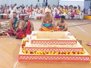मुंबई येथे झालेल्या ‘श्री राजमातंगी महायज्ञा’साठी यज्ञकुंडाच्या बांधकामाच्या संदर्भात सेवा करतांना आलेले अडथळे आणि सच्चिदानंद परब्रह्म डॉ. आठवले अन् देवता यांची अनुभवलेली कृपा !