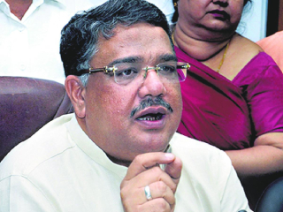 (म्हणे) ‘नवीन मंत्रीमंडळात मुसलमानांना किमान ३ पदे द्या !’ : MLA Tanveer Sait