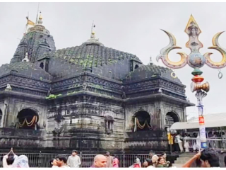 नियोजनाअभावी त्र्यंबकेश्वर मंदिरातील दर्शन व्यवस्था कोलमडली; ६० सहस्रांपेक्षा अधिक भाविकांना मनस्ताप !