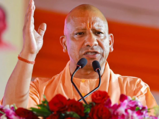 जर समोर ‘खर’ आणि ‘दूषण’ यांसारखे असुर असतील, तर शस्त्र उचलावेच लागेल !