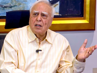 (म्हणे) ‘भारतात रहाण्याची मला लाज वाटते !’ – Kapil Sibal
