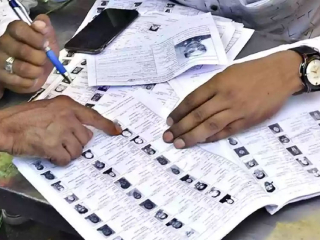 Bengaluru SIR : बेंगळुरूत ९७ लाखांपैकी ४ लाख मतदार अवैध!