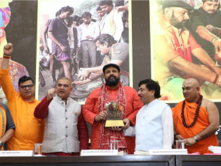 प्रबल प्रताप सिंह जुदेव प्रतिष्ठित ‘हिंदु केसरी’ पुरस्काराने सन्मानित !
