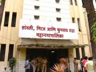 घरपट्टीच्या नोटिसीतील जाचक अटी आणि कालमर्यादा रहित करावी ! – ‘व्यापारी एकता असोसिएशन’ची मागणी