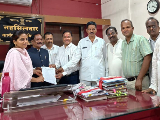  बेदखल कुळांच्या प्रश्नाविषयी बविआचे लांजा तहसीलदारांना निवेदन