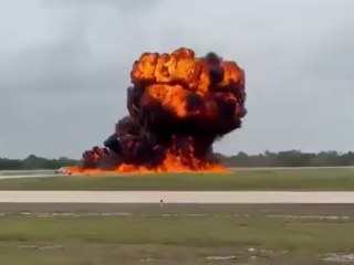 Dominican Republic Plane Crash : ‘डोमिनिकन रिपब्लिक’मध्ये जेट कोसळले : वैमानिक आणि सह-वैमानिक ठार !