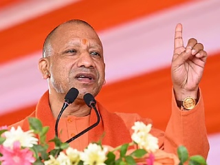 CM Yogi Adityanath : अवैध धर्मांतराच्या विरोधात कायदा पुरेसा नाही, तर हिंदूंनीही भूमिका बजावावी !