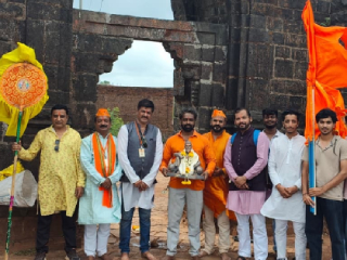 ‘मराठा तितुका मेळवावा’ संघटनेच्या वतीने विशाळगड येथे शिवराज्याभिषेकदिन उत्साहात साजरा !