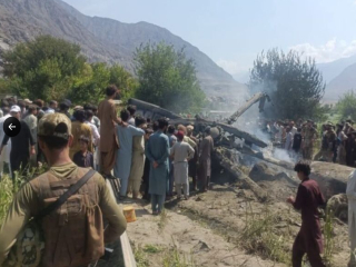 POK Pakistani Helicopter Crash : पाकव्याप्त काश्मीरमध्ये पाकचे हेलिकॉप्टर कोसळले : २१ ठार !