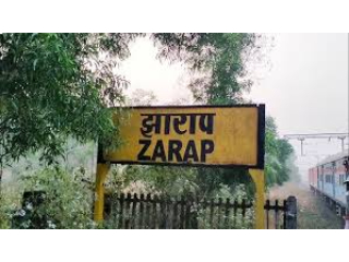 झाराप रेल्वेस्थानकावरून अवैधरित्या होणार्‍या सहस्रो टन खनिजसदृश मातीच्या वाहतुकीची चौकशी करा !