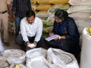 मंगळवेढ्यात खताच्या नावाखाली मिठाची विक्री !