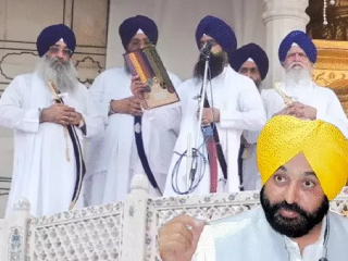 Bhagwant Mann : ‘अकाल तख्त’ने पंजाबचे मुख्यमंत्री मान यांना ठरवले ‘गुरु द्रोही’ !