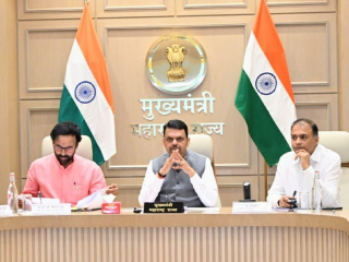 गडचिरोलीमधील लोहखनिज खाणी देण्याची मुख्यमंत्र्यांकडून मागणी