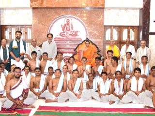 ‘जीवोत्तम विद्यापीठम्’ सनातन धर्माच्या जतनासाठी महत्त्वपूर्ण भूमिका बजावणार ! – श्रीमद् विद्याधीश तीर्थ श्रीपाद वडेर स्वामीजी