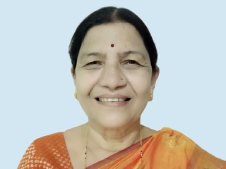 सोलापूर येथील सेवाकेंद्रात गेल्यावर ६८ टक्के आध्यात्मिक पातळीच्या श्रीमती मीना नकाते (वय ६२ वर्षे) यांना जाणवलेली सूत्रे आणि आलेल्या अनुभूती !