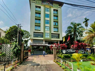 आसामच्या माजी पोलीस उपमहानिरीक्षकांची ५३ कोटी रुपयांची संपत्ती जप्त !