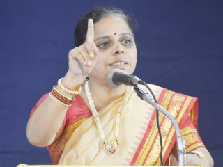‘लव्ह जिहाद’ला रोखण्यासाठी हिंदु धर्म-संस्कृती यांचे निष्ठेने पालन करणे आवश्यक ! – सद्गुरु स्वाती खाडये, धर्मप्रचारक, सनातन संस्था