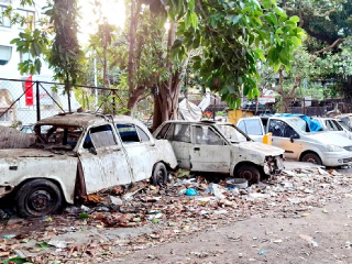 भंगारच्या गाड्यांवर ठपका !