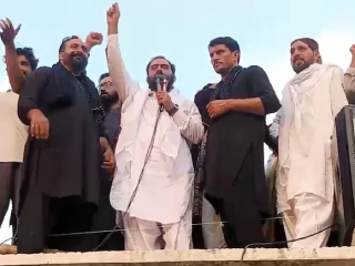 पाक सैन्याने काश्मिरींना शस्त्रे दिली ! – POK Leader