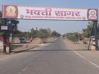 ‘ग्यानबा-तुकाराम’च्या गजरात पंढरपूर, देहू-आळंदीत भगव्या पताका घेऊन वारकरी येण्यास प्रारंभ !