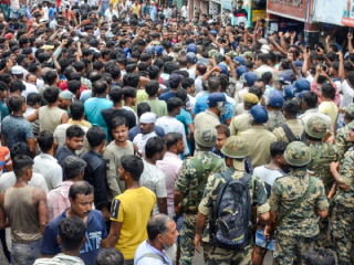 Bengal Rape Murder : १२ वर्षांच्या मुलीची बलात्कार करून हत्या : जमावाने संशयिताला ठेचून मारले