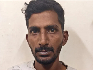 कर्नाटक : २३० भ्रमणभाष, १७ घातक शस्त्रे आणि गांजा बाळगणार्‍या धर्मांधास अटक