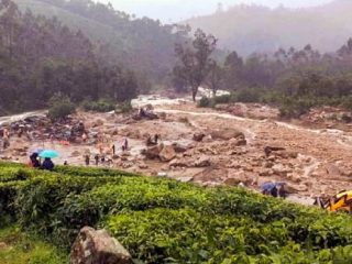 ‘पोकलेन’ विकासाने केरळम्मधील ‘वायनाड’ जात्यात, तर कोकण सुपात !