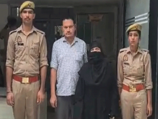 हिंदु महिलेला ओलीस ठेवून, तसेच पिस्तुलाचा धाक दाखवून तिचे धर्मांतर करणार्‍या मुसलमान दांपतत्याला अटक